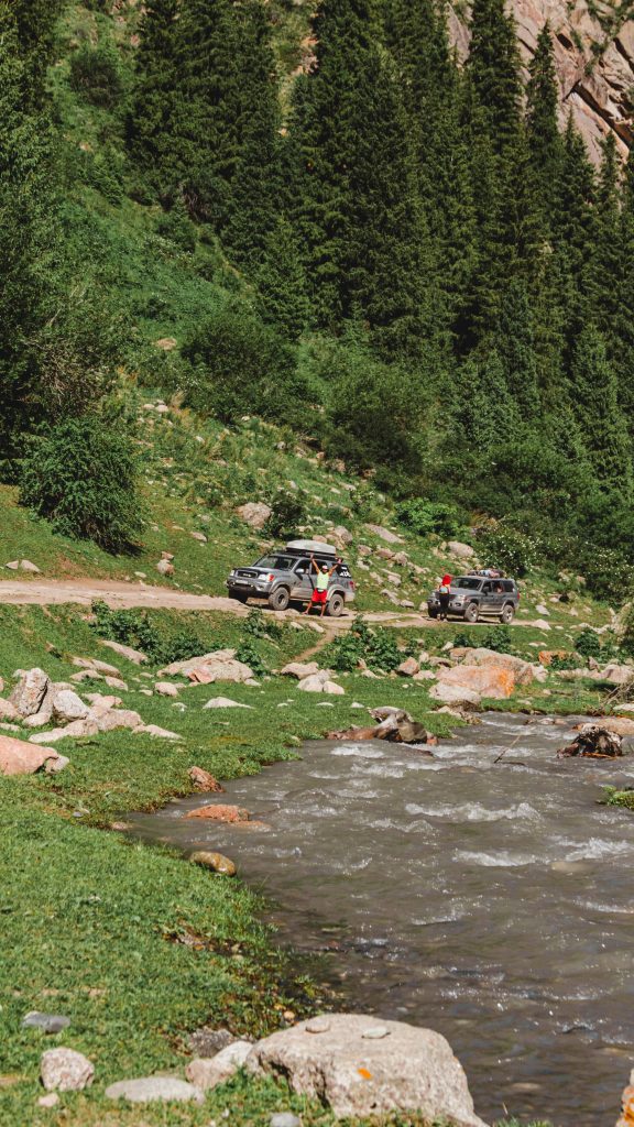 Džipu tūres un ekspedīcijas ar tūrisma operatoru unotravel Kazahstānā