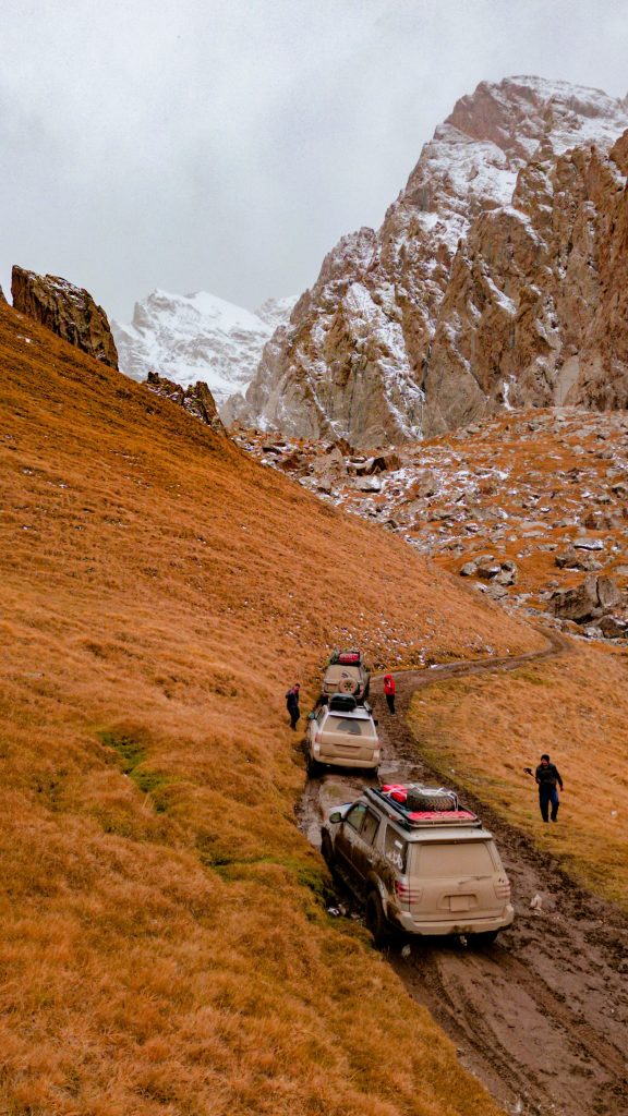 Džipu tūres Kazahstānā ar tūrisma aģentūru unotravel