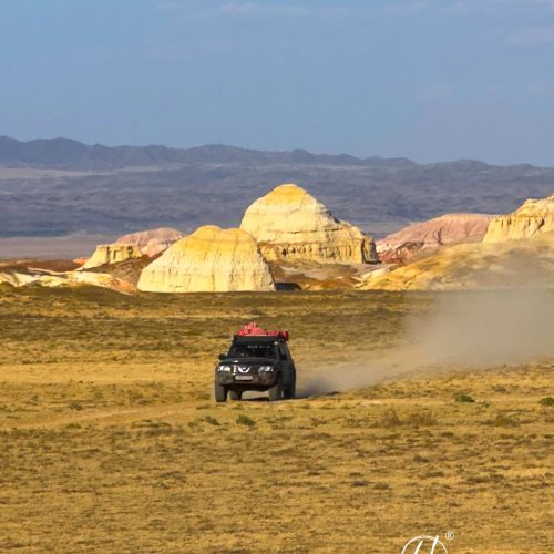 Džipu tūre uz Altaju Kazahstānā Zelta rudenī